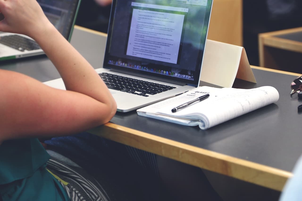 Thuisstudie mbo: een erkend mbo-diploma halen vanuit huis